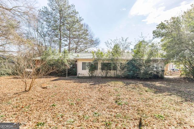 1739 Houston Lake Road, Perry, GA 31069