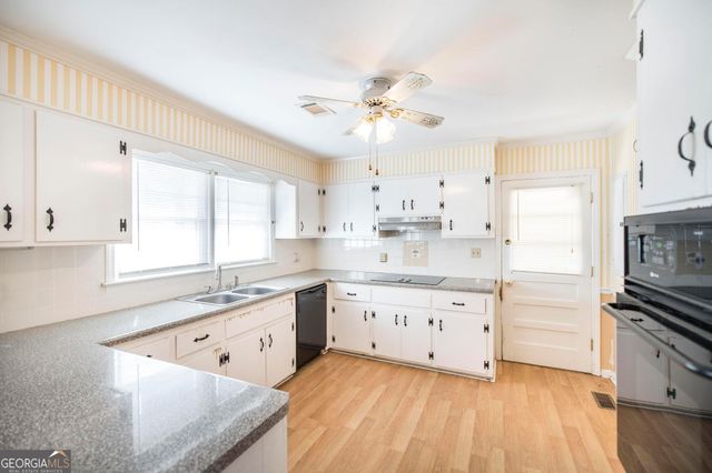 1739 Houston Lake Road, Perry, GA 31069