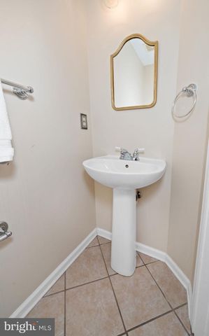 255 SLOAN CT, Wilmington, DE 19808