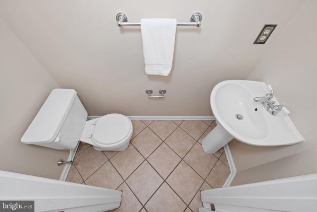 255 SLOAN CT, Wilmington, DE 19808