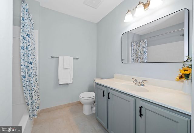 255 SLOAN CT, Wilmington, DE 19808