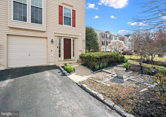 255 SLOAN CT, Wilmington, DE 19808