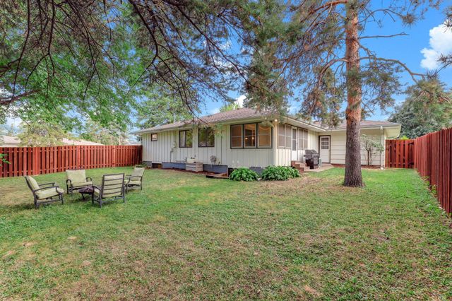 1974 Summer Street, Falcon Heights, MN 55113