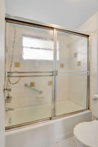 4000 NW 44th Avenue 113, Lauderdale Lakes, FL 33319