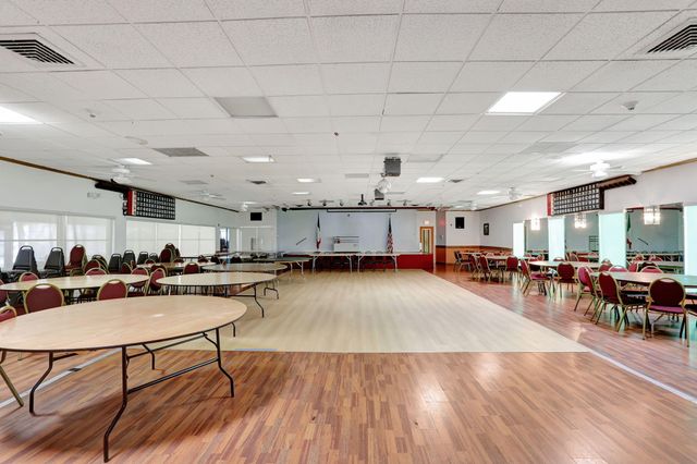 4000 NW 44th Avenue 113, Lauderdale Lakes, FL 33319