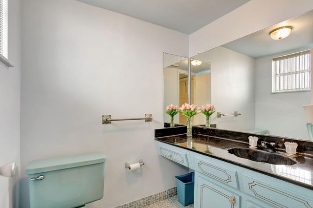 4000 NW 44th Avenue 113, Lauderdale Lakes, FL 33319