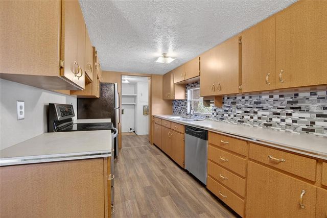 13804 HILLCREST DRIVE, Riverview, FL 33569