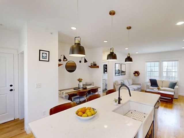 69 Bridge St 1, Salem, MA 01970