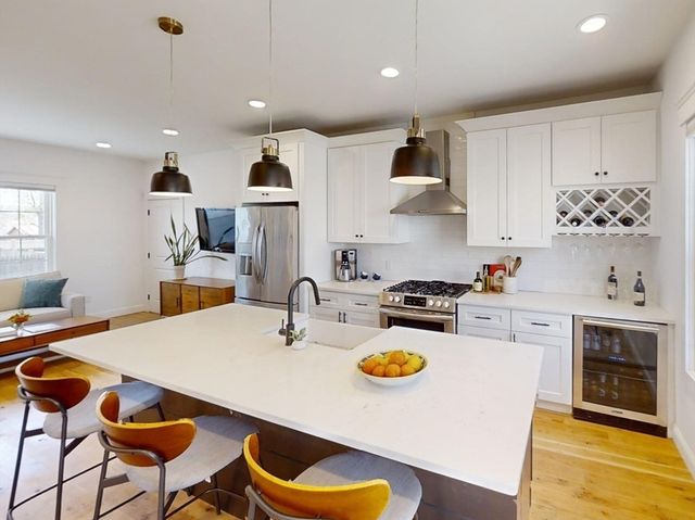 69 Bridge St 1, Salem, MA 01970