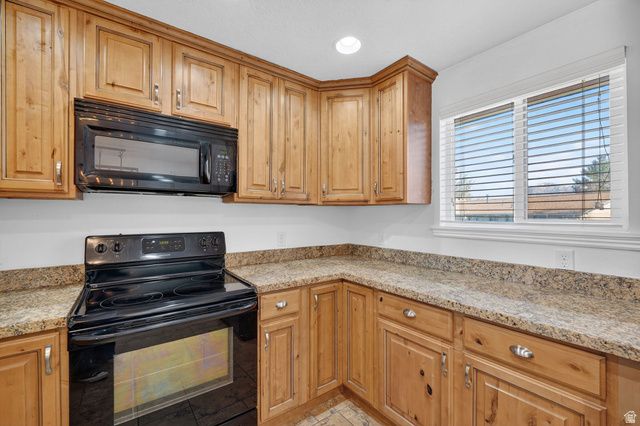 7265 S 1975 W, West Jordan, UT 84084