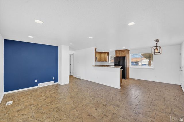 7265 S 1975 W, West Jordan, UT 84084