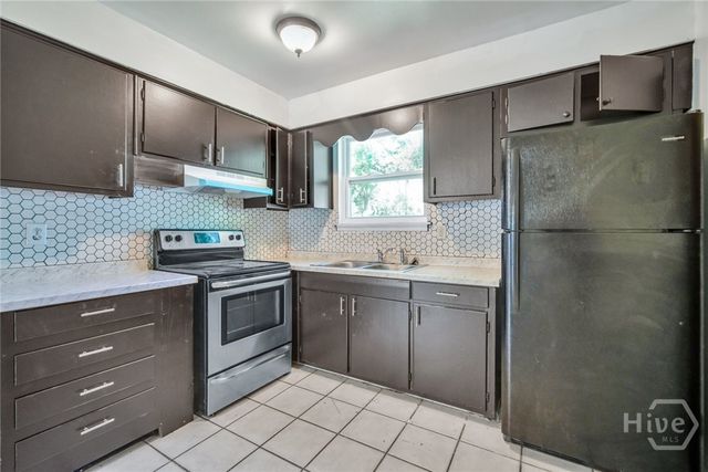 321 Byck Avenue, Garden City, GA 31408