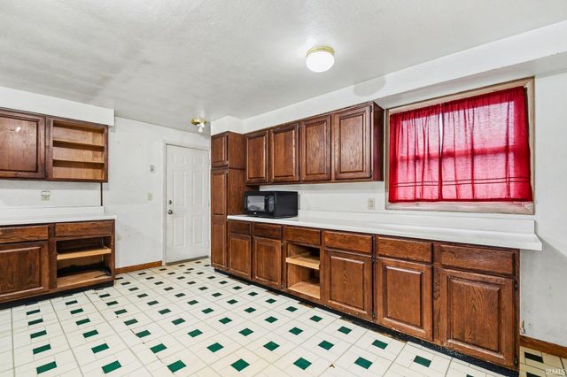 2510 Normandy Drive, Mishawaka, IN 46545