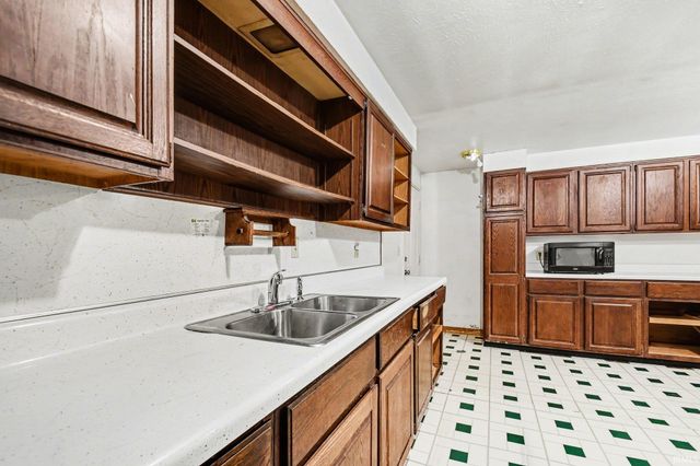 2510 Normandy Drive, Mishawaka, IN 46545