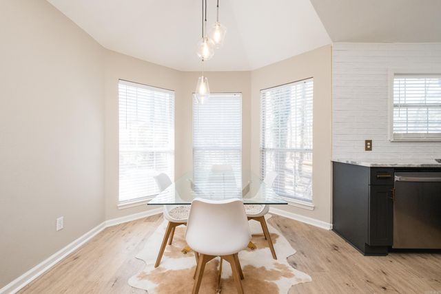 2 Green Oaks Cove, Maumelle, AR 72113