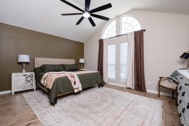 2 Green Oaks Cove, Maumelle, AR 72113