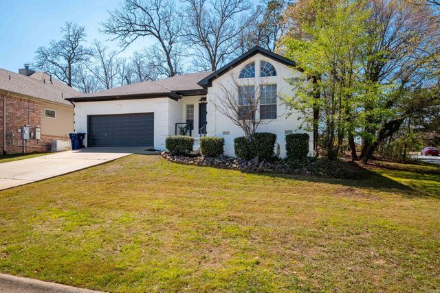 2 Green Oaks Cove, Maumelle, AR 72113