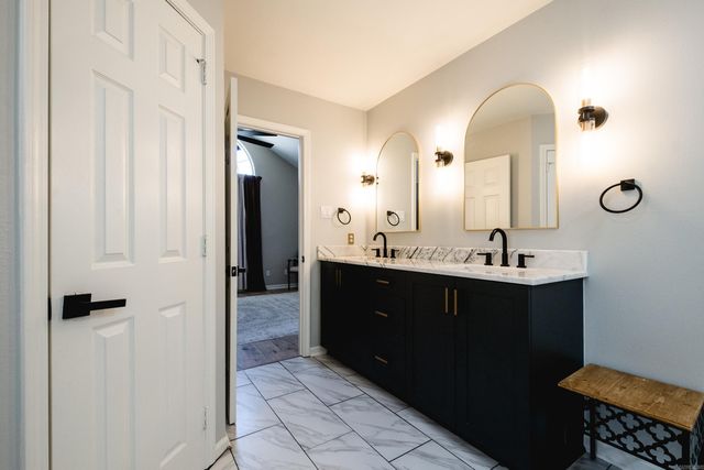 2 Green Oaks Cove, Maumelle, AR 72113