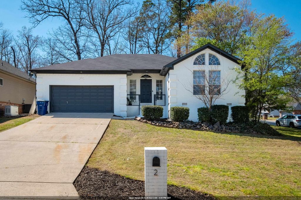 2 Green Oaks Cove, Maumelle, AR 72113