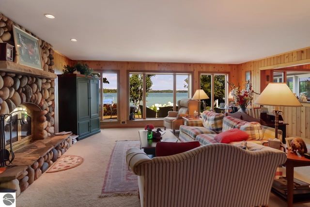 4537 E Duck Lake Road, Lake Leelanau, MI 49653