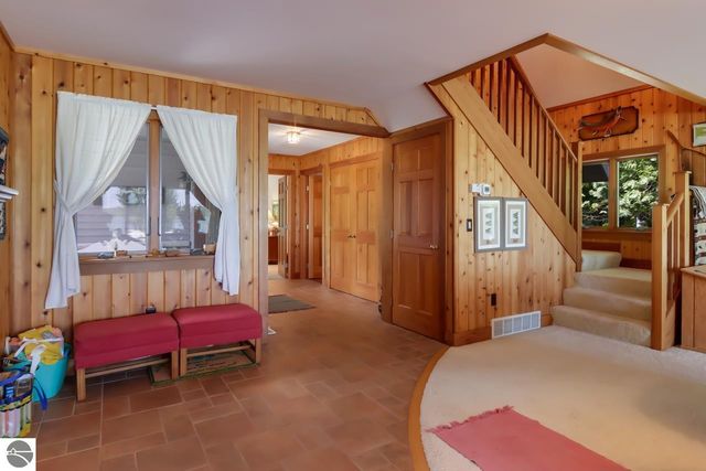 4537 E Duck Lake Road, Lake Leelanau, MI 49653