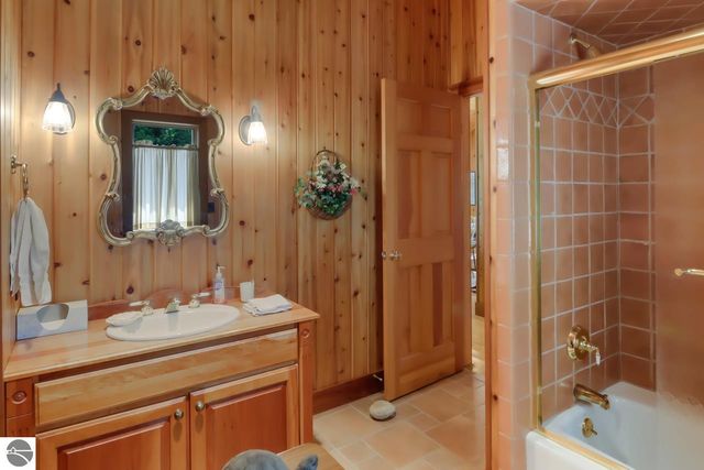 4537 E Duck Lake Road, Lake Leelanau, MI 49653