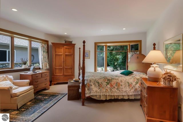 4537 E Duck Lake Road, Lake Leelanau, MI 49653