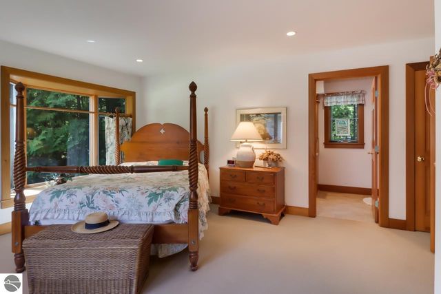 4537 E Duck Lake Road, Lake Leelanau, MI 49653