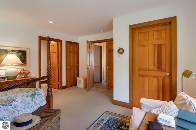 4537 E Duck Lake Road, Lake Leelanau, MI 49653