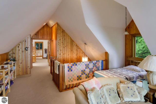 4537 E Duck Lake Road, Lake Leelanau, MI 49653