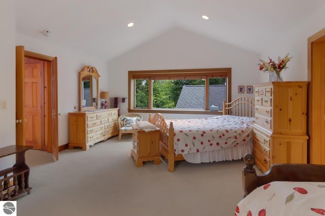 4537 E Duck Lake Road, Lake Leelanau, MI 49653