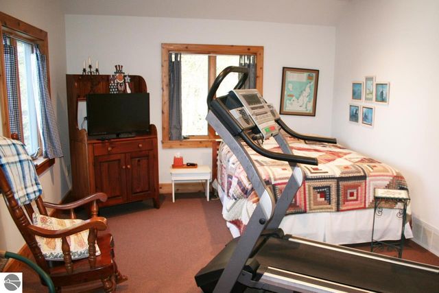 4537 E Duck Lake Road, Lake Leelanau, MI 49653