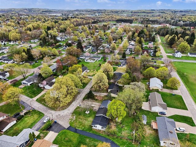 117 N Apple Street, Hart, MI 49420
