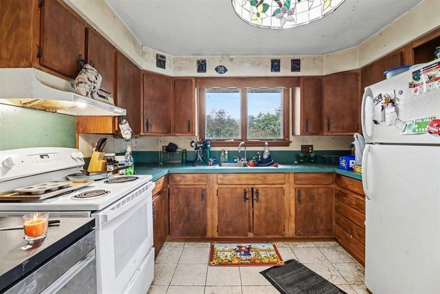 117 N Apple Street, Hart, MI 49420