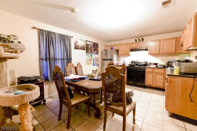 289 S 7Th St, Newark City, NJ 07103