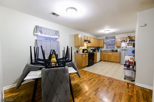 289 S 7Th St, Newark City, NJ 07103