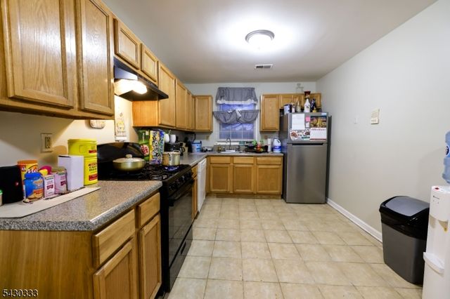 289 S 7Th St, Newark City, NJ 07103