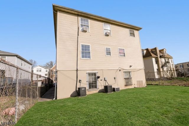 289 S 7Th St, Newark City, NJ 07103