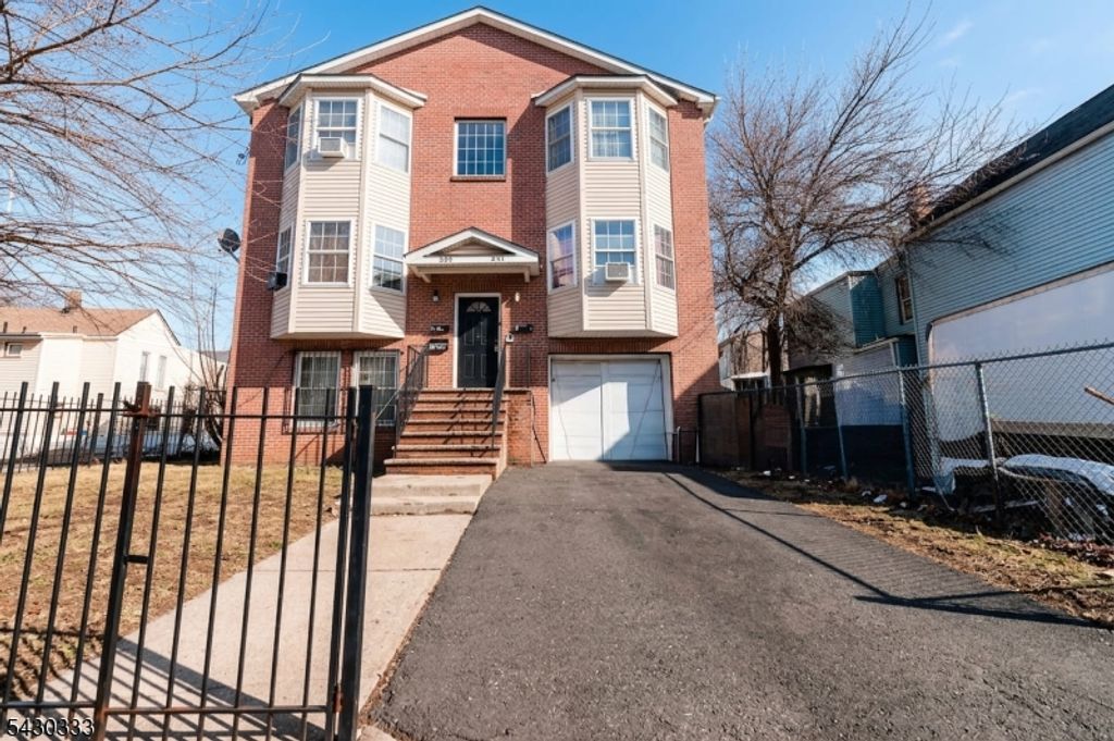 289 S 7Th St, Newark City, NJ 07103