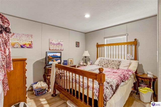 22 Cedar Hill Drive, Elizabethtown, KY 42701