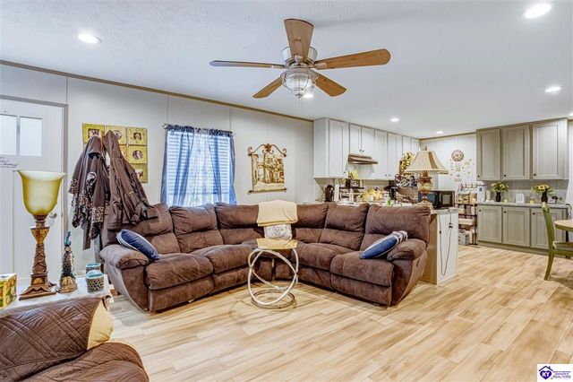 22 Cedar Hill Drive, Elizabethtown, KY 42701