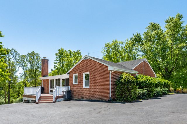 1659 Shady Knoll AVE, Bedford, VA 24523