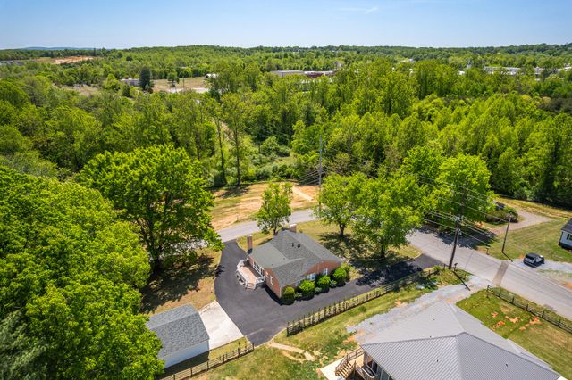 1659 Shady Knoll AVE, Bedford, VA 24523