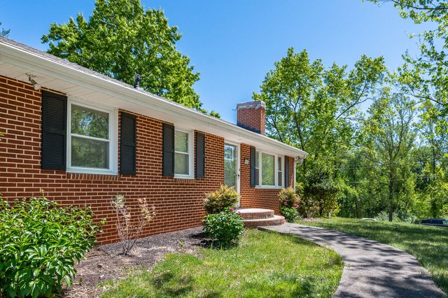 1659 Shady Knoll AVE, Bedford, VA 24523