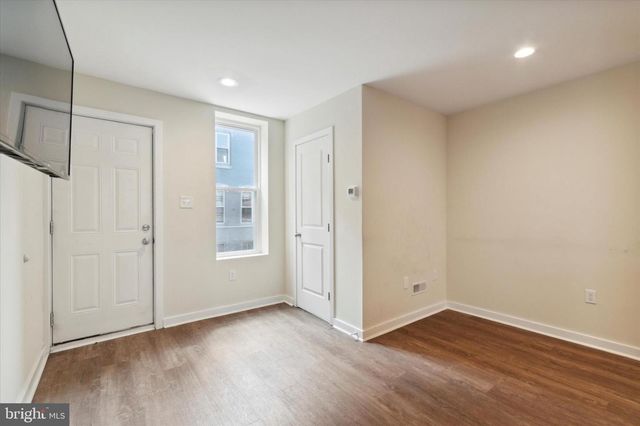 2004 N CLEVELAND ST, Philadelphia, PA 19121