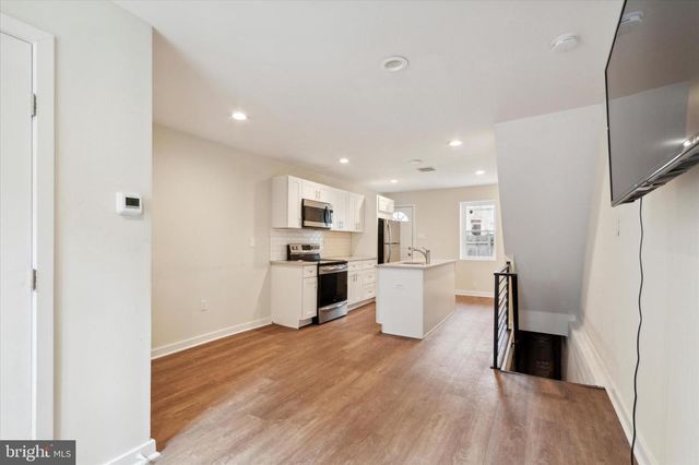 2004 N CLEVELAND ST, Philadelphia, PA 19121