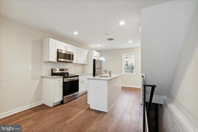 2004 N CLEVELAND ST, Philadelphia, PA 19121