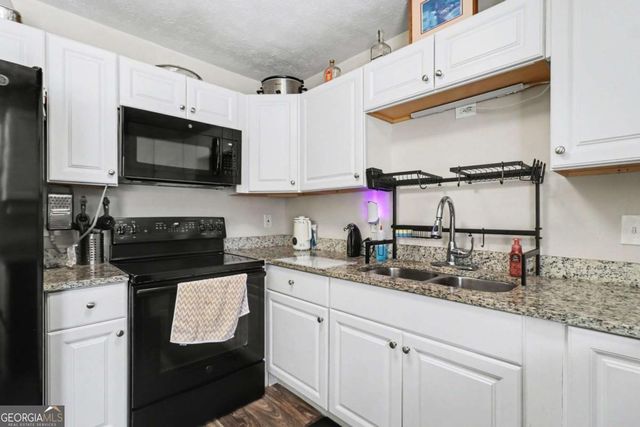 632 Woodknoll Court, Jonesboro, GA 30238