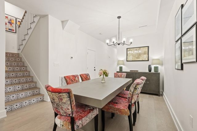 300 Albion Rd 302, Bedford, MA 01730