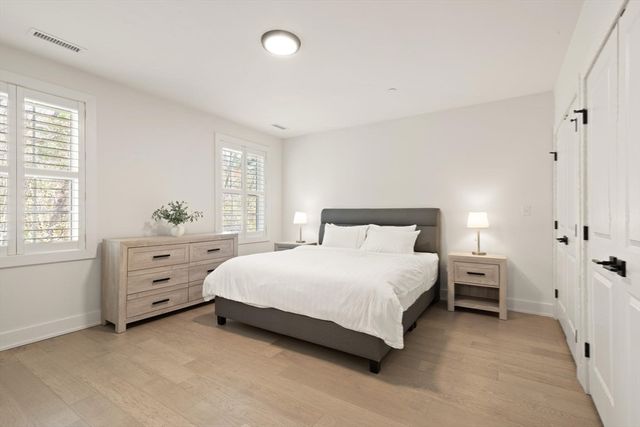 300 Albion Rd 302, Bedford, MA 01730